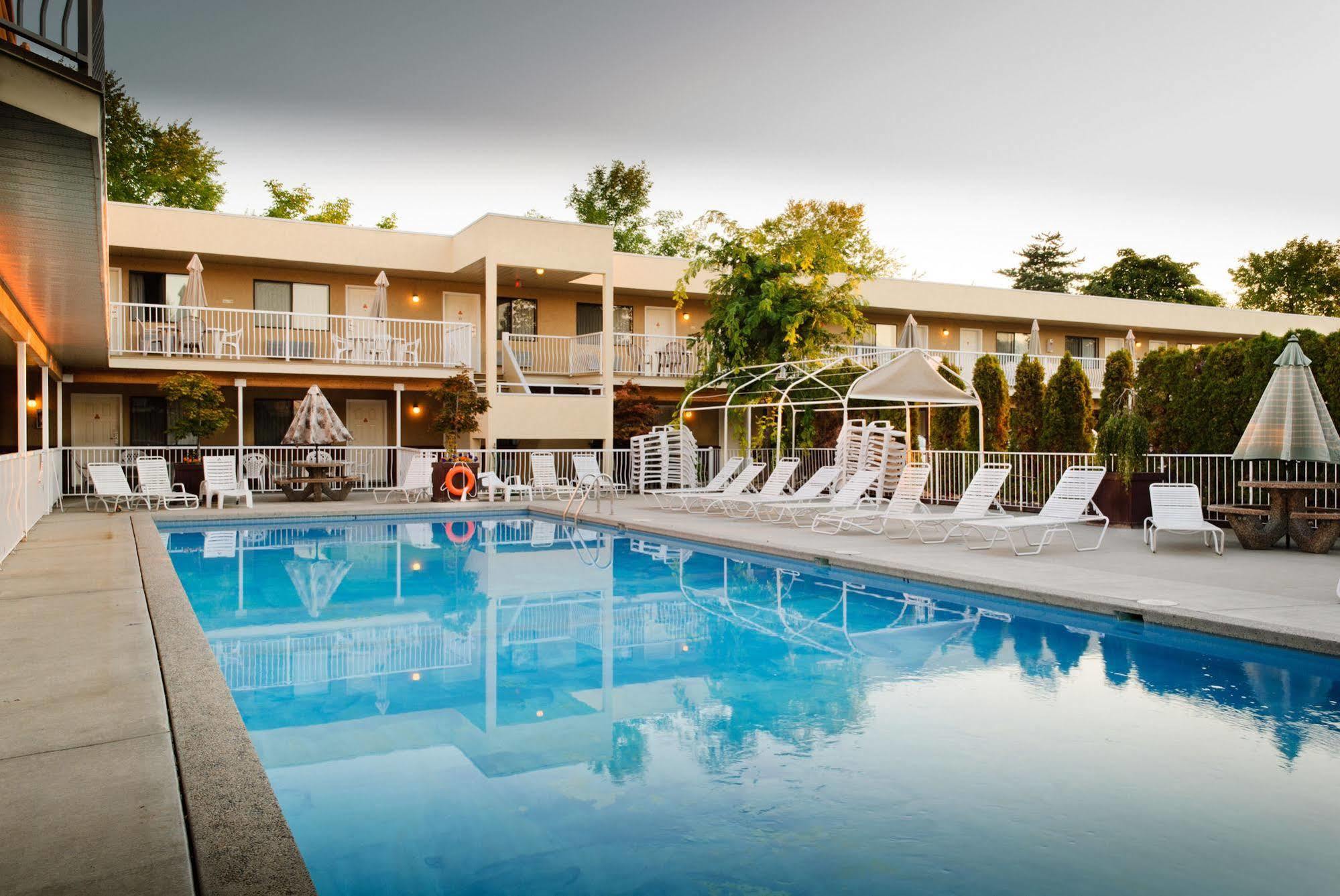 Siesta Kelowna